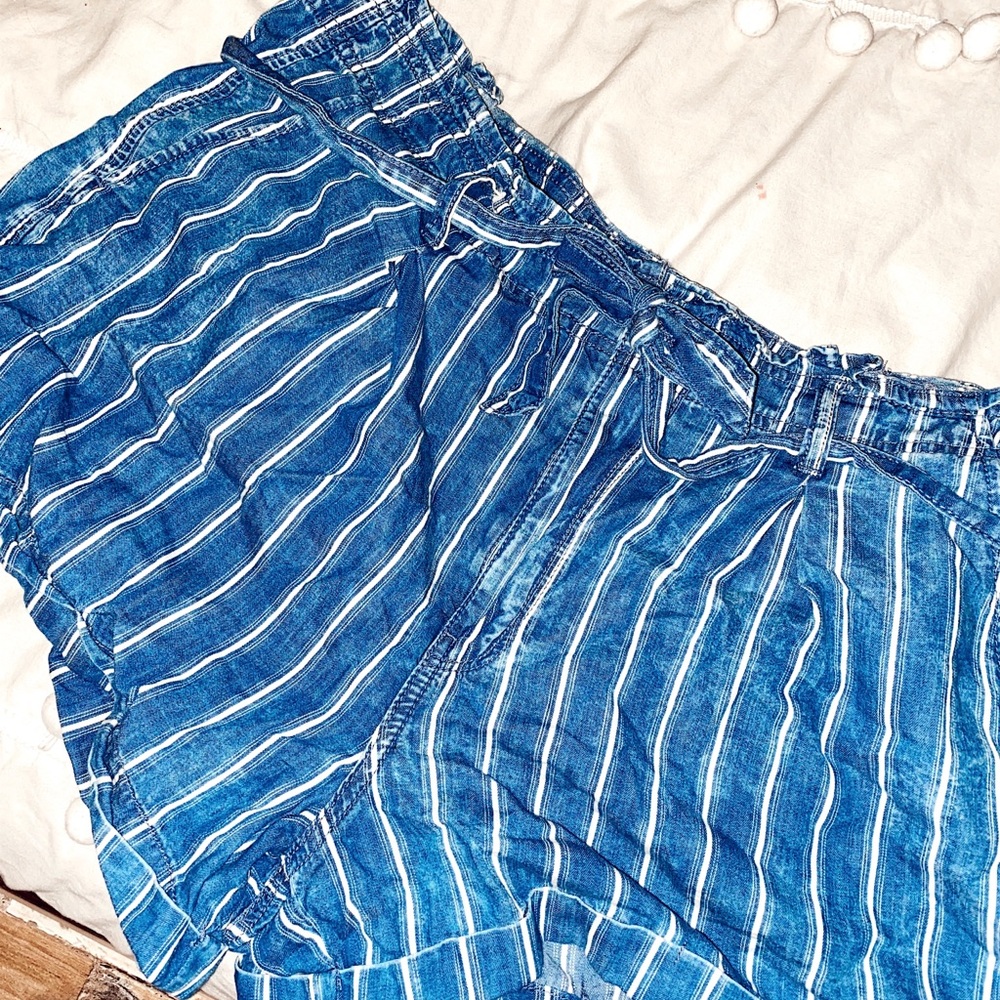 American Eagle Paperbag Shorts